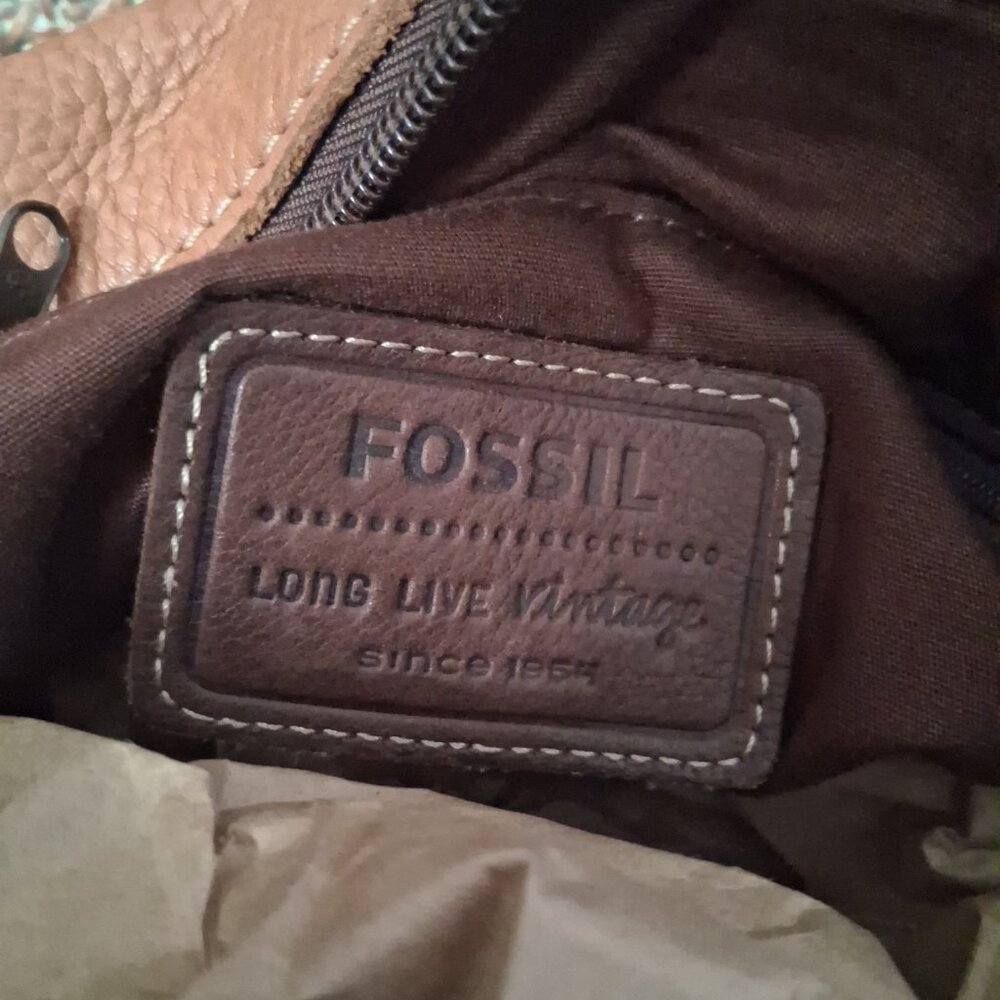 FOSSIL CROSSBODY PURSE - Picture 5 of 5